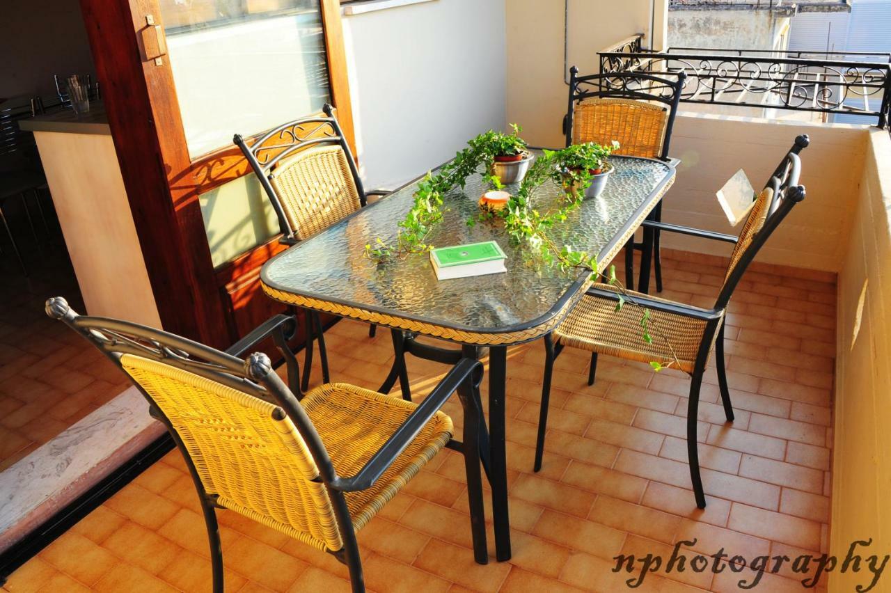 خانيا Alexandra'S Art Apartment المظهر الخارجي الصورة