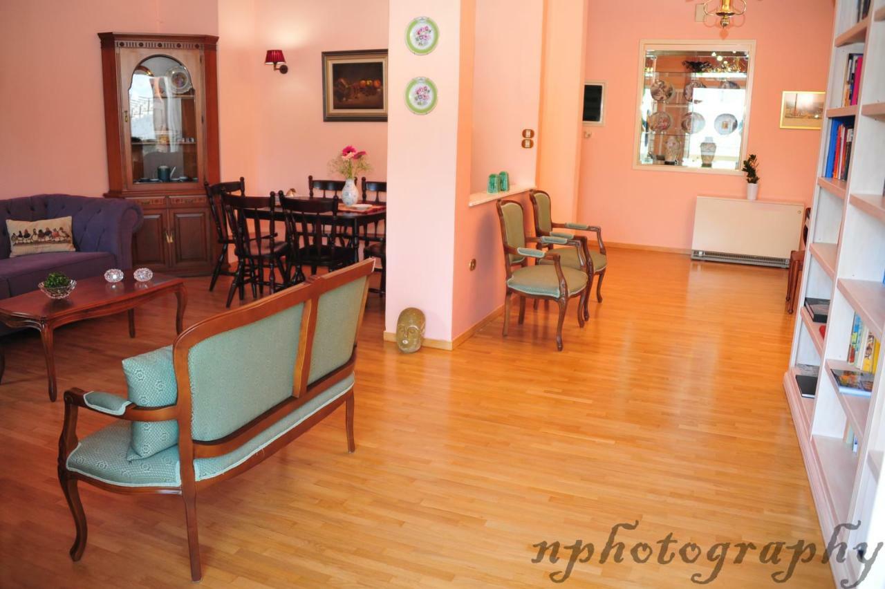 خانيا Alexandra'S Art Apartment المظهر الخارجي الصورة
